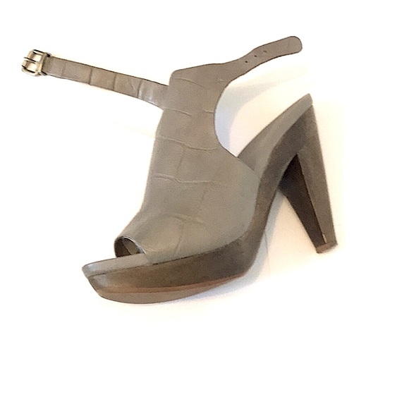 Kenneth Cole grey leather wood heels. - Picture 5 of 6